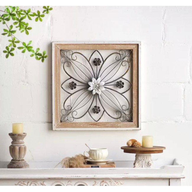 لوحه جداري باطار خشبي بلمسات معدنيه مشغول يدويا 9238