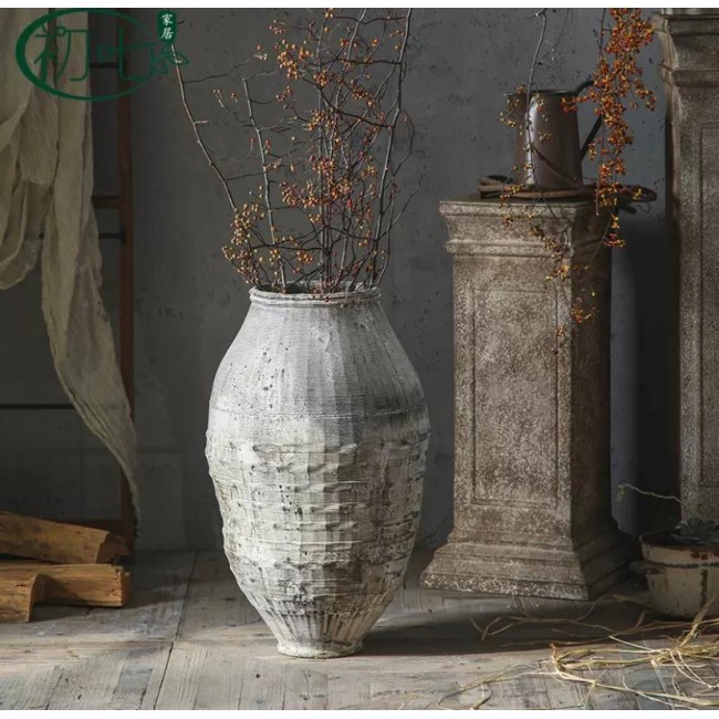 فازه فخاريه معتق رمادي بتصميم اوربي 9248