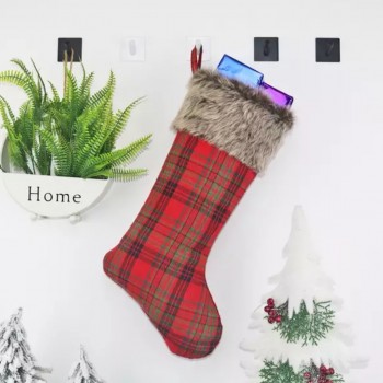 تعليقة جراب بتصميم شتوي تعليقة جراب بتصميم شتوي