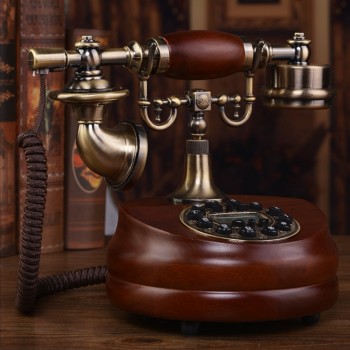 تليفون فنتيج بلون خشبي تليفون فنتيج بلون خشبي