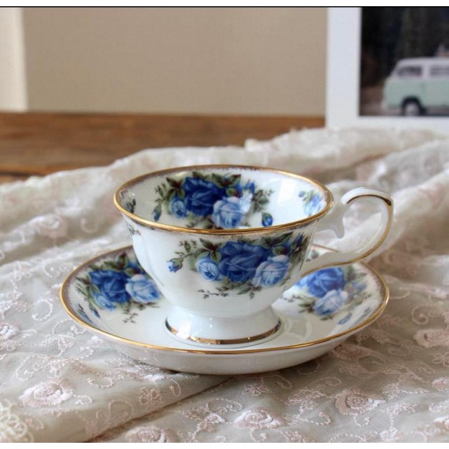 فنجان قهوه وصحن سيراميك بنقشة ورد زرقاء فاخر 8530