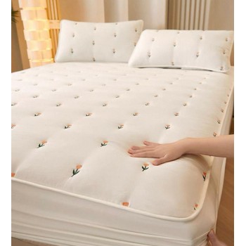 لباد سرير مبطن وسميك بستايل فندقي مقاوم للغبار والانزلاق متوفر حجمين 8555 لباد سرير مبطن وسميك بستايل فندقي مقاوم للغبار والانزلاق متوفر حجمين 8555