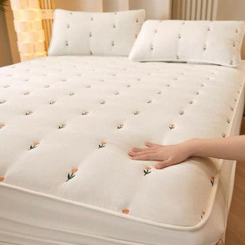 لباد سرير مبطن وسميك بستايل فندقي مقاوم للغبار والانزلاق متوفر حجمين 8555