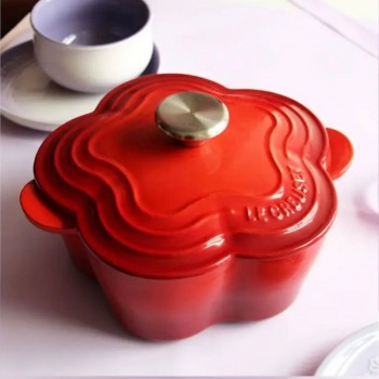 وعاء من الحديد الزهر المصبوب على شكل زهره L4360